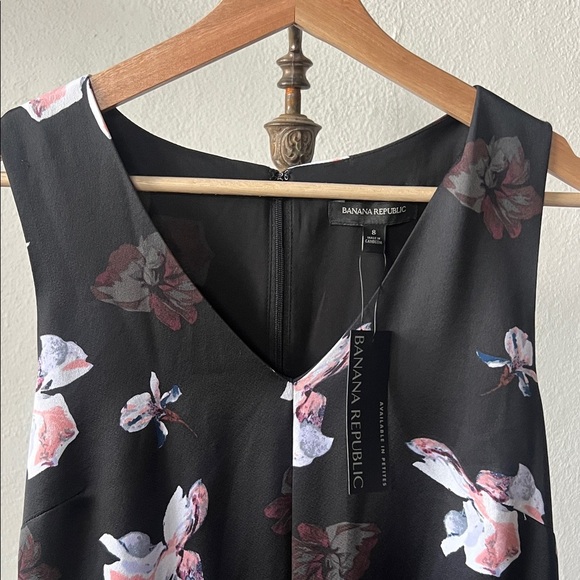 NWT Banana Republic Floral Jumpsuit Size 8 - Picture 1 of 4